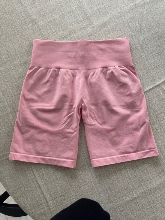 NVGTN Pants - NVGTN Pink Shorts